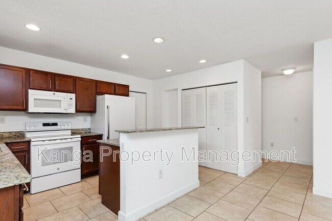 Building Photo - 3525 NW 114th Ln