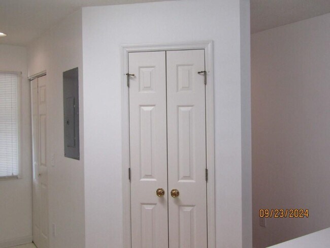 Building Photo - 619 Tupelo Ln