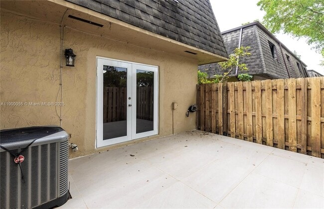 Building Photo - 14237 SW 94th Cir Ln