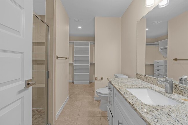 Building Photo - 902 La Rosita