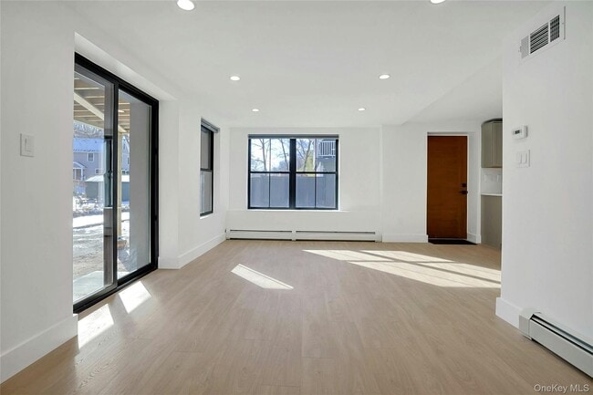 Building Photo - 229 Piermont Ave