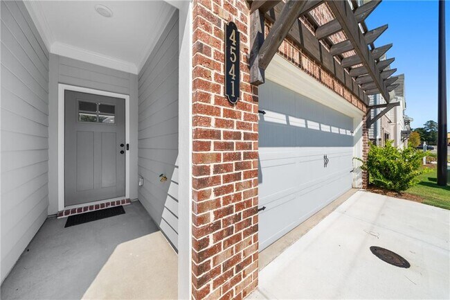Building Photo - 4541 Moray Dr