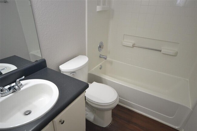 Building Photo - 2106 Bridal Path