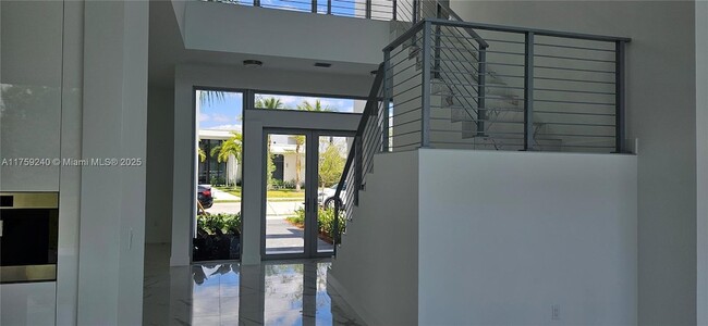 Building Photo - 16644 Botaniko Dr N