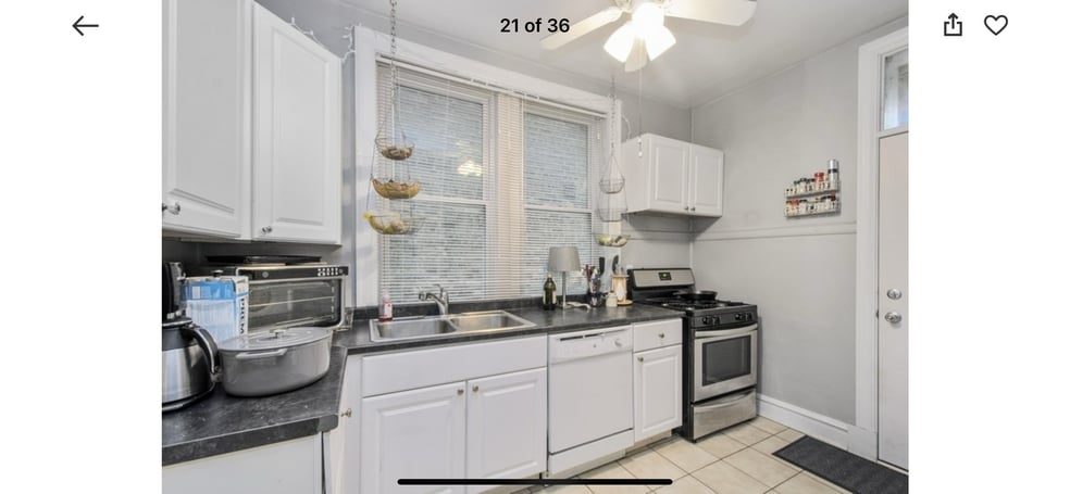 Kitchen - 1440 W Elmdale Ave