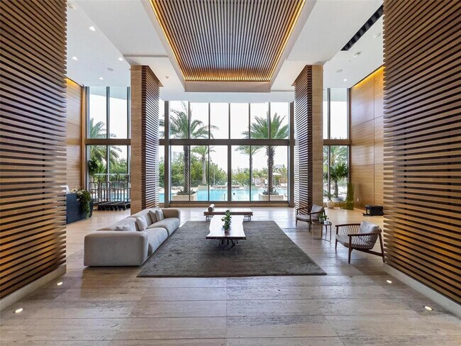 Building Photo - 16385 Biscayne Blvd