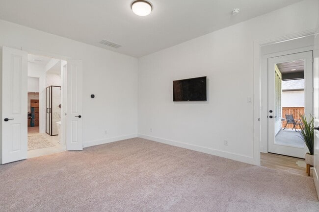 Building Photo - 7424 Lilypad Ln
