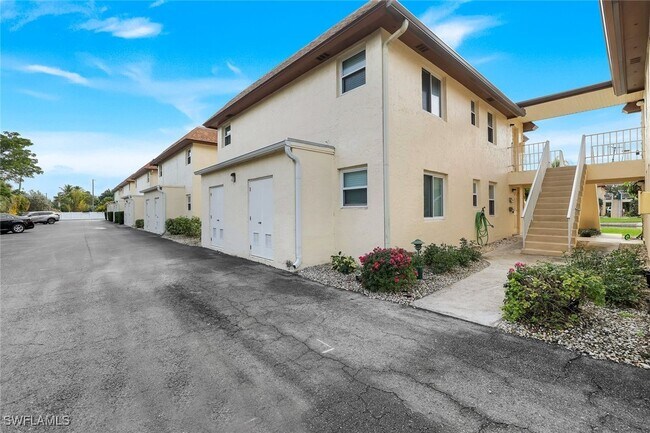 Building Photo - 1155 Sandpiper St