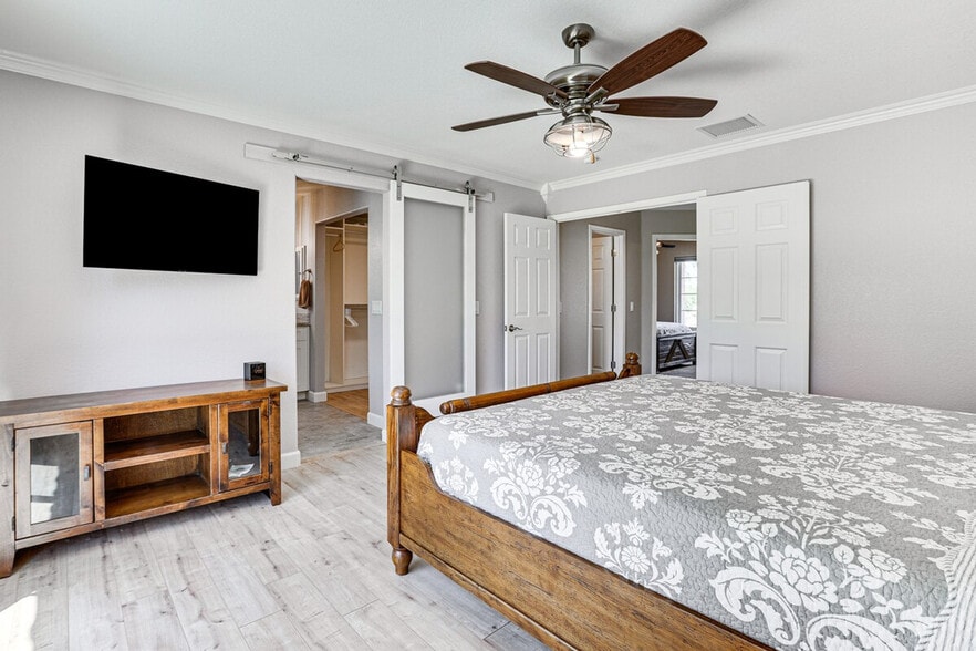 Building Photo - 3043 E Fremont Rd