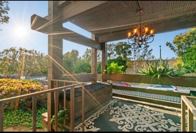 Building Photo - 7742 Redlands St