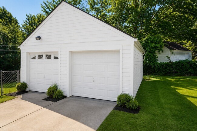 Building Photo - 7803 E 49th St