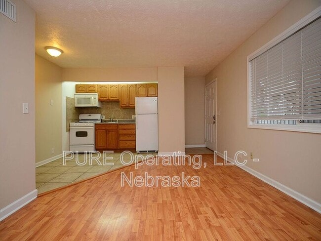 Building Photo - 612-616 N 46 St