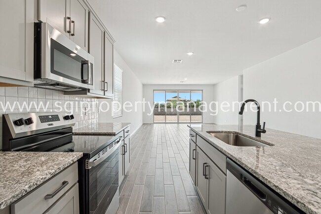 Building Photo - 18259 La Senda Dr W