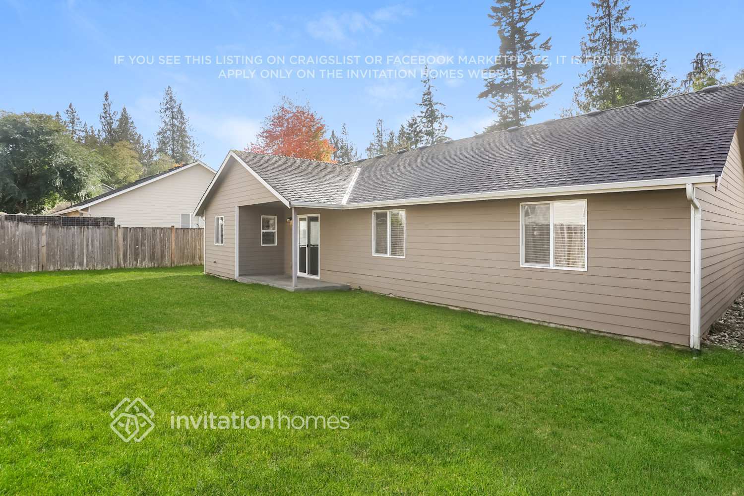 Building Photo - 18511 E Country Club Dr