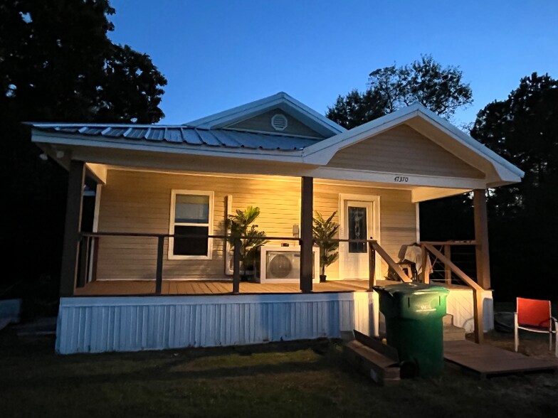 Primary Photo - 47370 Vena Dr