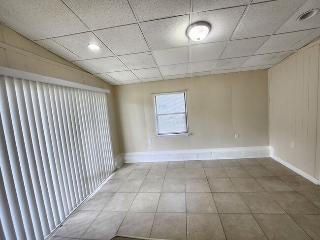 Building Photo - 110 Ruberia Ave