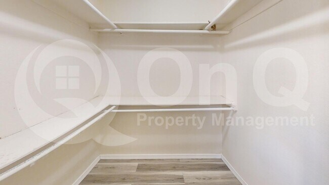 Building Photo - 795 S Camellia Dr