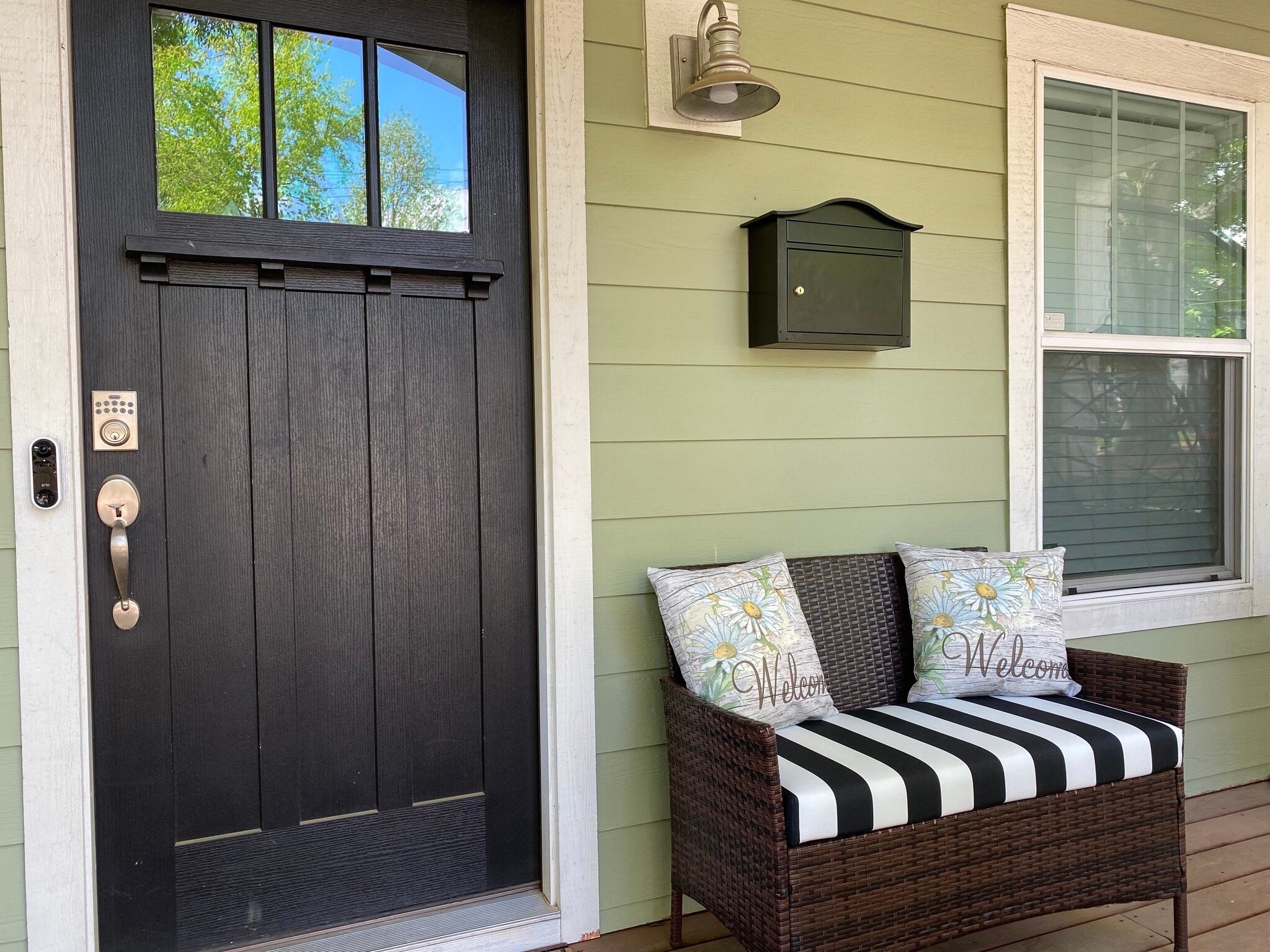 Building Photo - 1011 Everett Pl