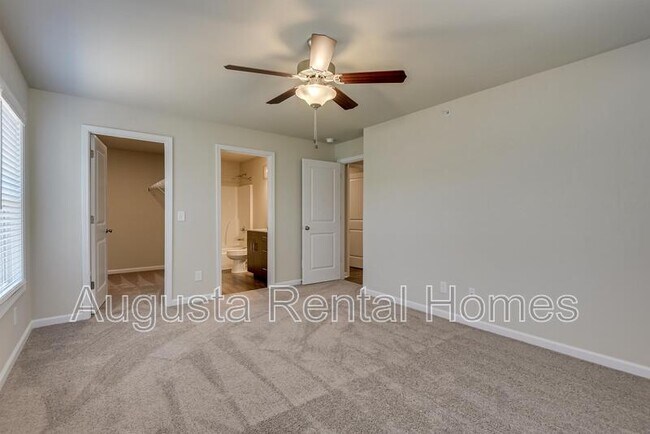 Building Photo - 2509 Otter Run