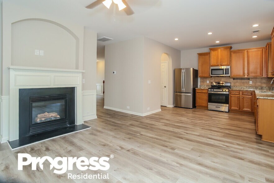 Building Photo - 307 Hidden Creek Ln