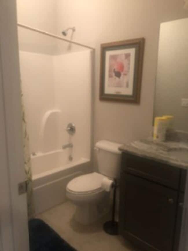 Building Photo - 4 Bed/4.5 Bath Townhouse at West End