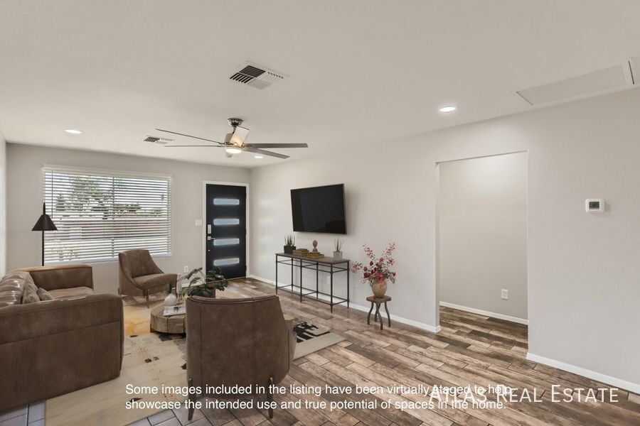 Building Photo - 10817 N 46th Ave