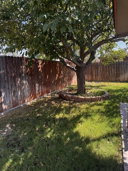 Building Photo - 403 Crenshaw Dr