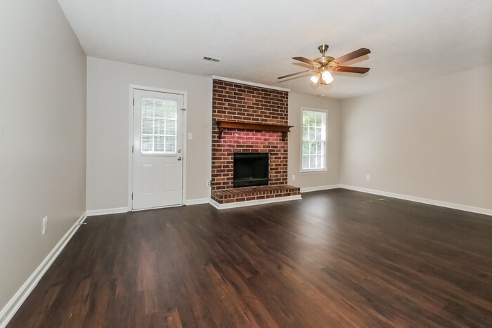 Building Photo - 8645 Garvey Dr
