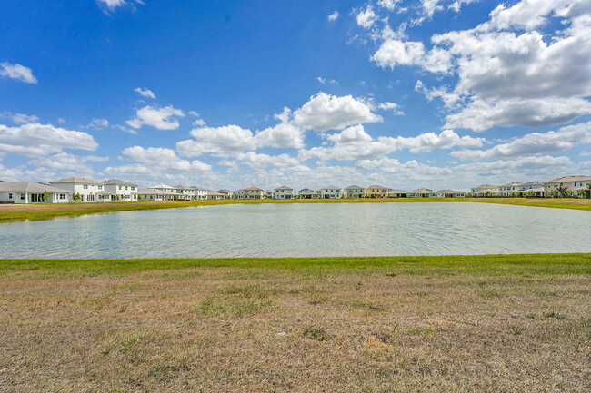 Building Photo - 14058 Spruce Pne Dr