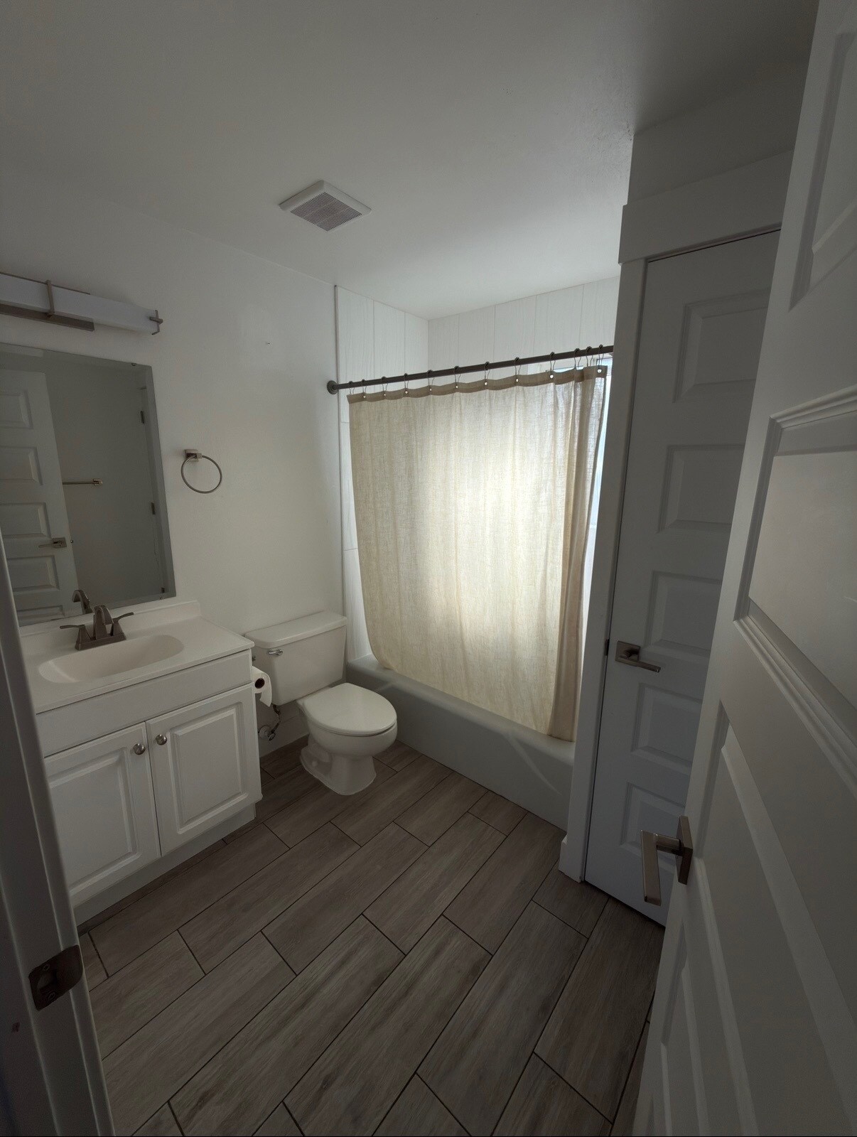 Building Photo - 7143 S 2700 W