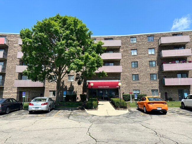Building Photo - 1460 Fairlane Dr