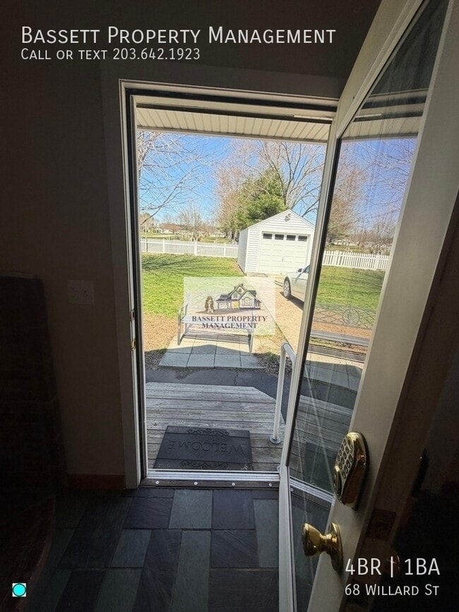 Building Photo - 68 Willard St