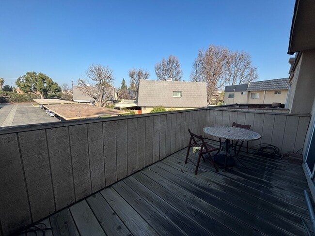 Building Photo - 5164 E Ashlan Ave