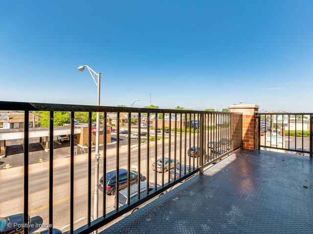 Building Photo - 7355 W Grand Ave