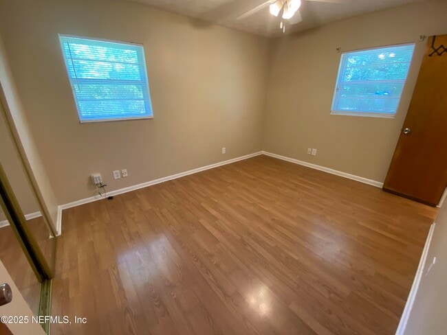 Building Photo - 4581 Praver Dr N