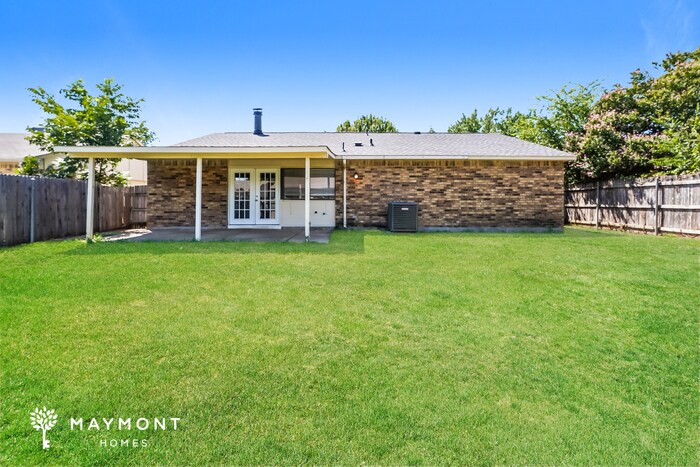 Building Photo - 4121 Shagbark St
