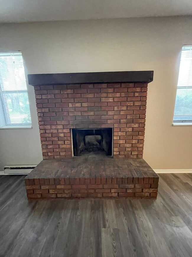 Building Photo - 1212 Montgomery St