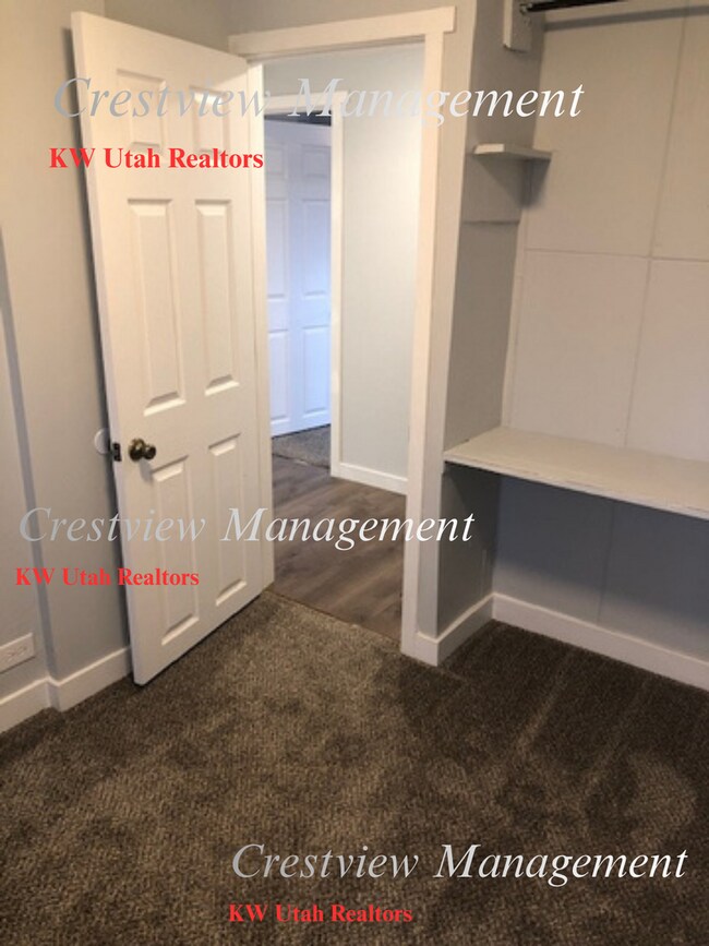 Building Photo - Monroe Blvd Duplex