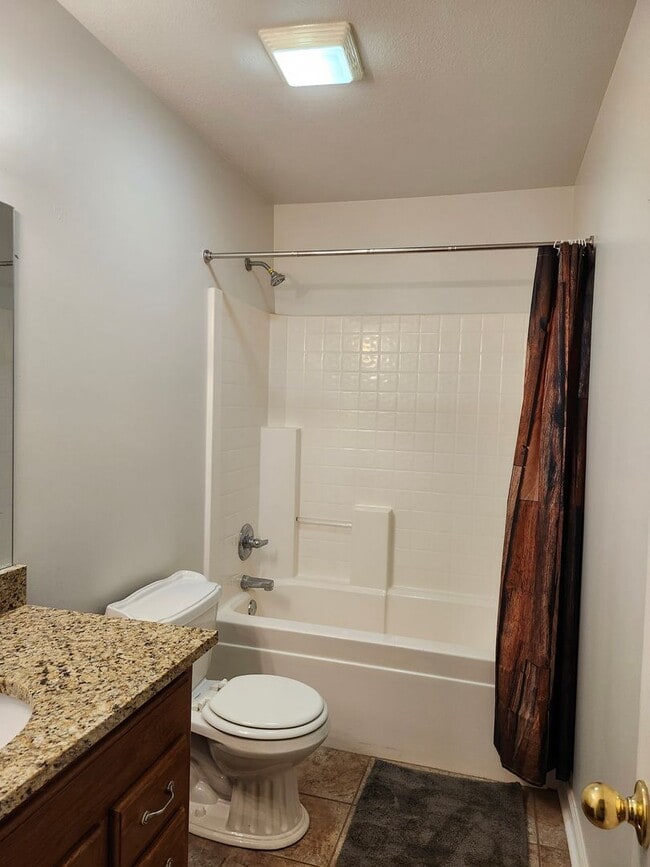 Building Photo - Spacious 3 bedroom 2 bath home in Chickamauga, GA