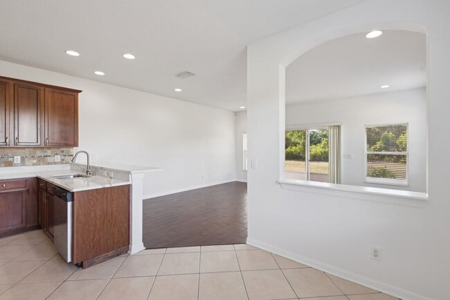 Building Photo - 12805 Avelar Manor Pl