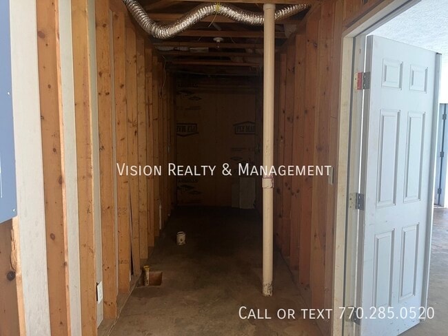 Building Photo - 210 Edgemont Dr