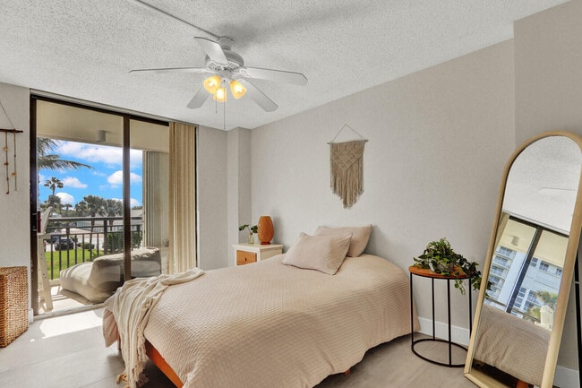 Building Photo - 2800 N Hwy A1A