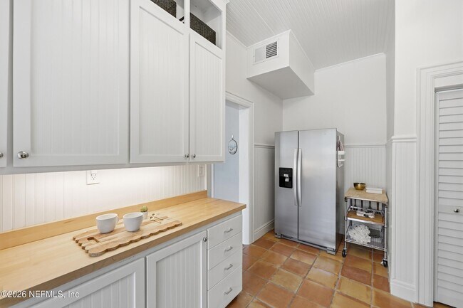 Building Photo - 1786 Challen Ave