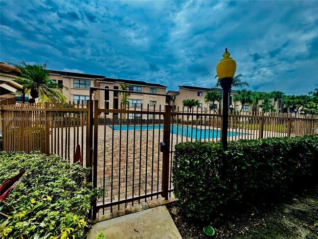 Building Photo - 2900 S University Dr