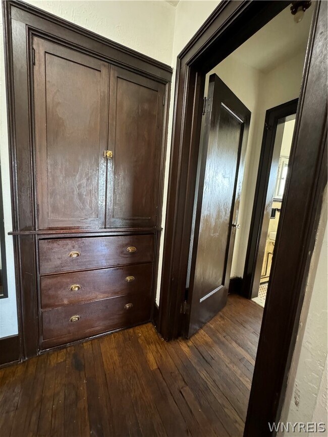 Building Photo - 6801 Buffalo Ave