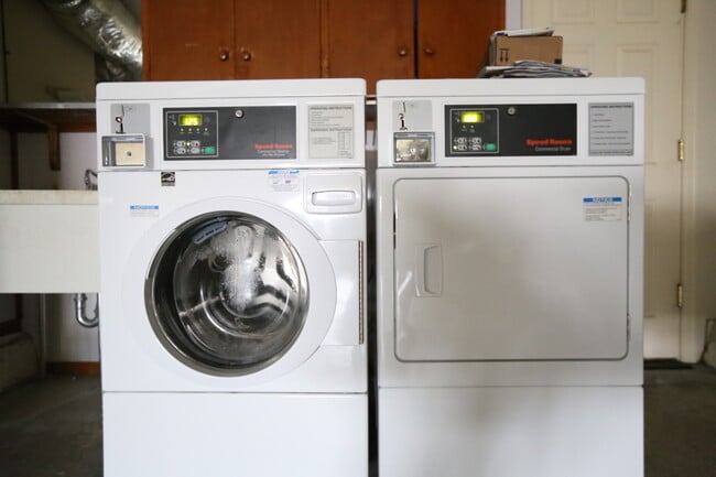 Building Photo - 2566-2568 22nd Avenue