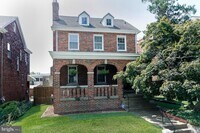 Building Photo - 616 Nicholson St NW