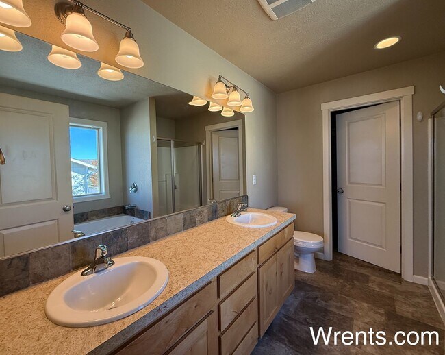 Building Photo - NEW Listing!! Beautiful home in Airway Hei...