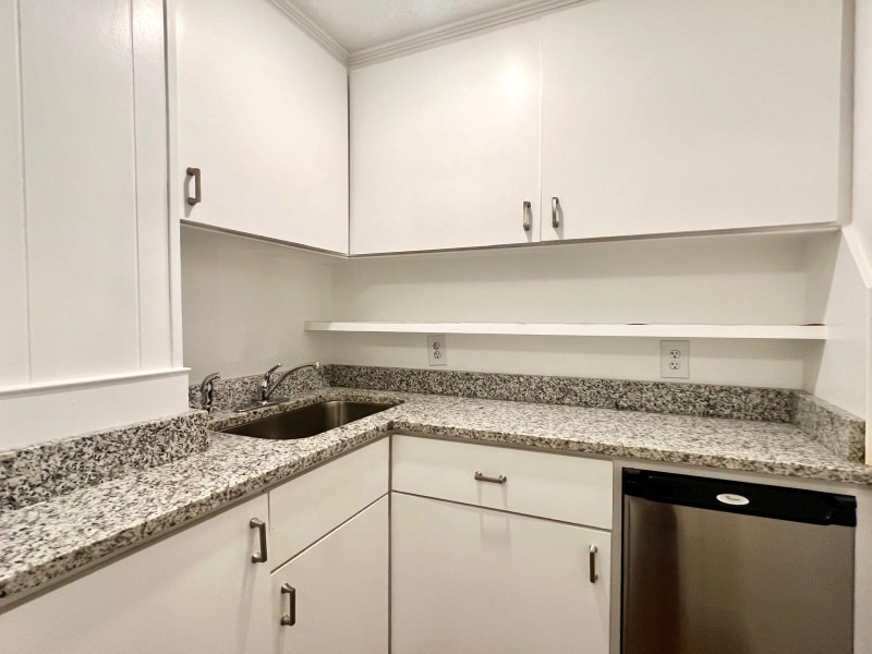 Building Photo - 5615 Southampton Rd