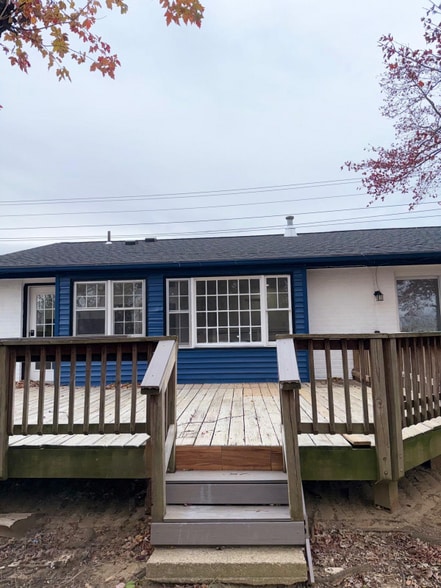 Building Photo - 320 University Blvd E